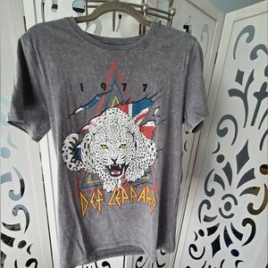 Def Leppard Leopard Graphic Tee Acid Wash Gray Rock Band Shirt Size S